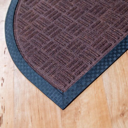 Gumis textil félkör lábtörlő 40x60 cm – Barna színben rácsos mintával