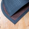 Gumis textil félkör lábtörlő 40x60 cm – Barna színben rácsos mintával