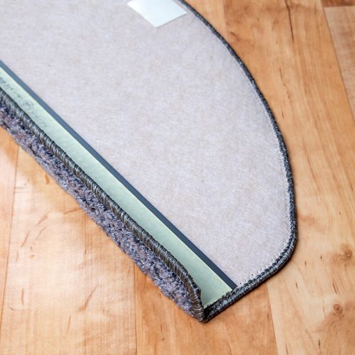 Lépcsőszőnyeg 65x24 cm - Szürke színben kocka mintával